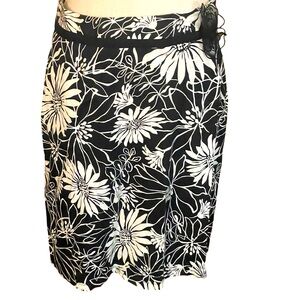 BIYAYCDA black white floral pencil skirt size 8 back zip rosette cotton spandex